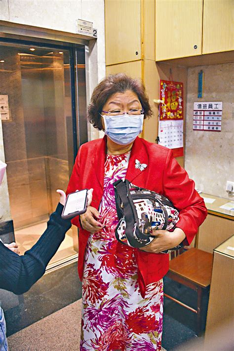 雷庭蓀|聖德肋撒幼稚園教師揭校長胡肖霞安排教師到住所髹油。